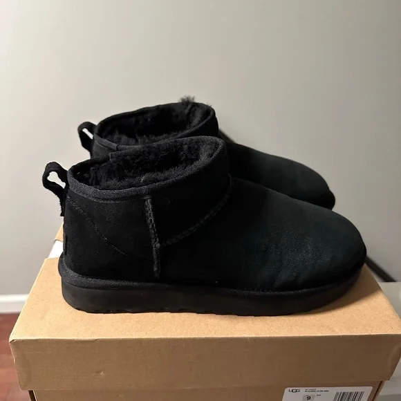 Ugg Classic Ultra Mini - Picture 2 of 5